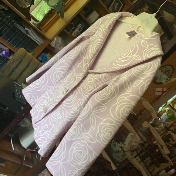 Lilac and white jacket - Picture 4 of 4
